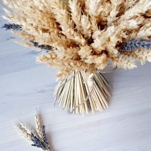 Bouquet of dried flowers image 2