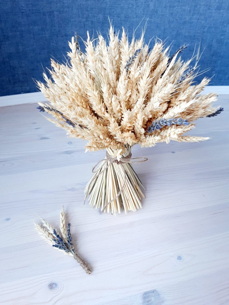 Bouquet of dried flowers image 3