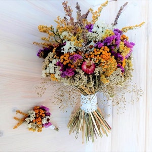 The bride's bouquet. Bouquet of dried flowers