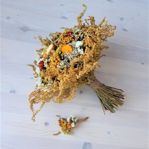 The bride's bouquet. Bouquet of dried flowers