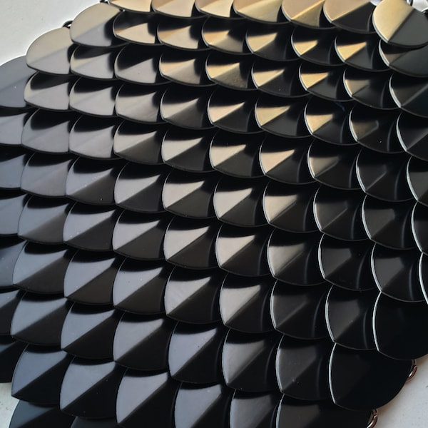 500pcs Large Anodized Aluminum Dragon Scales ,3D Scalemail Scales Bulk and Chainmaille Scalemaille, Dragon Armor Cosplay High Quality