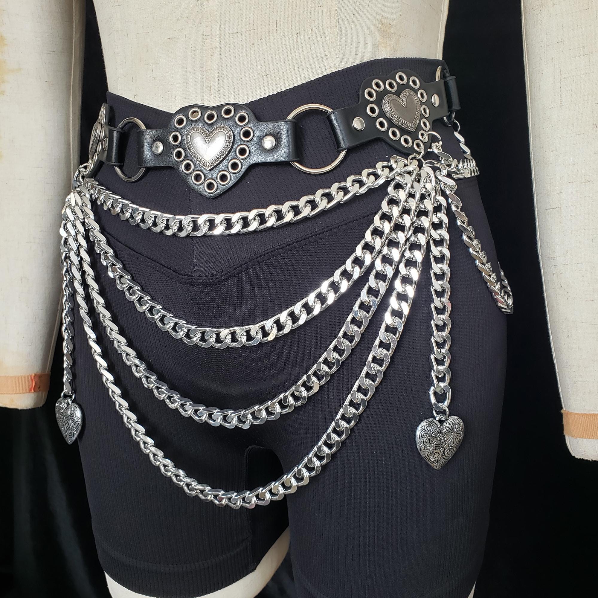 Dillard's Heart Conch Chain Belt | Dillard's