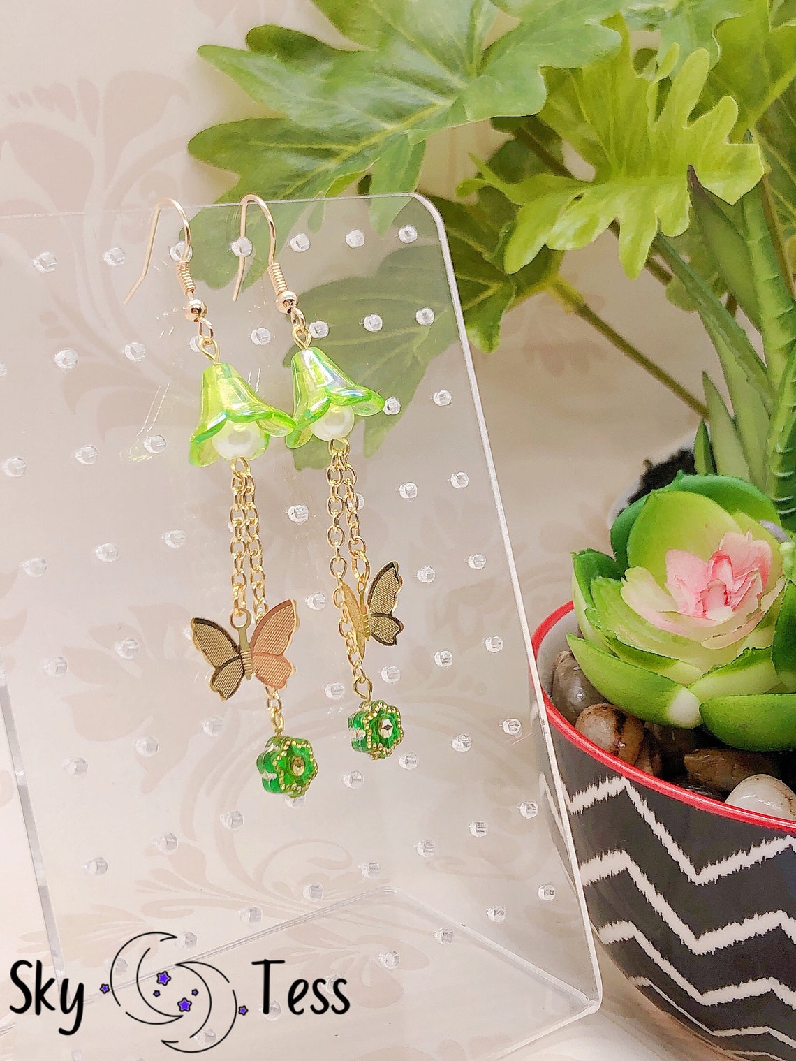 Simple butterfly earrings Clearance