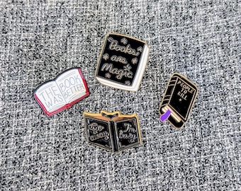 Broche de esmalte para amantes de livros: presente para leitores estudiosos
