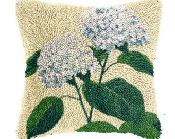 Hydrangea Flowers Design：DIY Latch Hook Pillow Kit