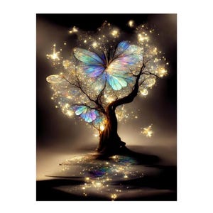 以下が含まれることがあります： 光る光と大きな虹色の蝶を持つ魔法の木。木は下の水たまりに映っています。