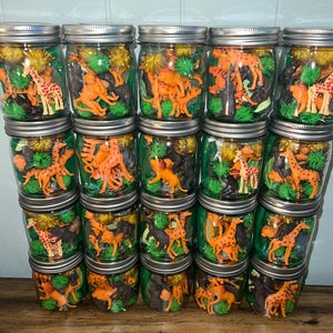 Jungle Safari Party Favors, Zoo Playdough Party Favors, Wild Animal Playdoh, Playdough Party Favor Jars, Playdoh Jars, Kids Party Favors