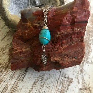 Turquoise Howlite Feather Pendant Necklace