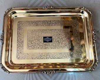Plateau de service vintage artisanal en laiton, design fleuri