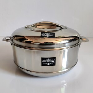 Handgjord rund brödlåda i rent 100 % rostfritt stål på 3000 ml, gryta för kastruller, serveringsask för chapati, risask och även presentset.