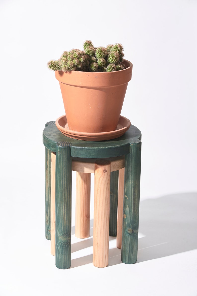 Bonnet Wood Side Table Hunter Green Scandinavian Design Excellent for Plants and Seating 画像 6