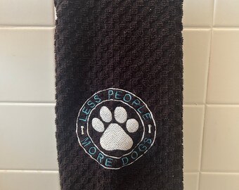 Embroidered hand towel || Dog