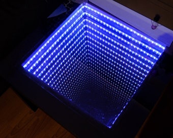 Tisch 3D LED-Infinity-Tiefeneffekt spiegel Venezianischer Couchtisch !!! SCHLAG ZYRO art