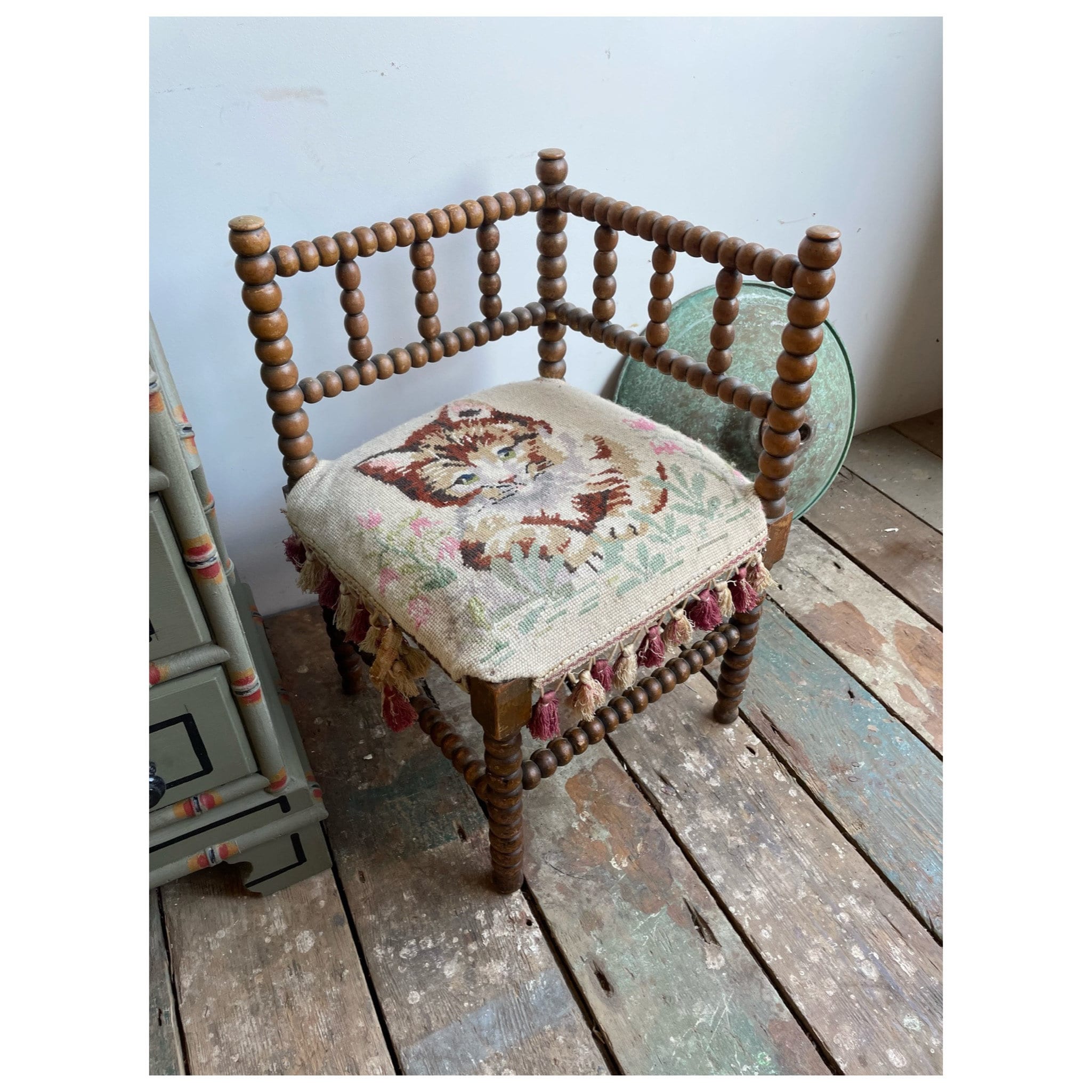 Antique bobbin chair deals