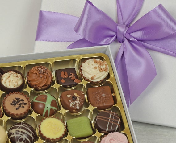 Discover 106+ belgian chocolate collection gift box super hot