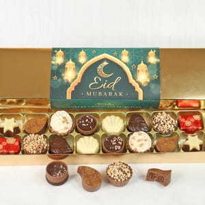 Eid Mubarak Chocolate Box.2/8/16 Luxury Non Alcoholic Chocolates Gold Box With Green Moon Eid Mubarak Wrapper. Perfect Gift To Celebrate Eid