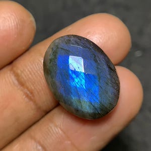 Labradorite blu naturale al 100%, taglio a rosa, ovale, cabochon, pietra preziosa sfusa, creazione di gioielli in labradorite, gemme all&#39;ingrosso Pope Gems 20x15x8 mm P1673