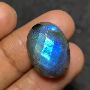 Labradorite blu naturale al 100%, taglio a rosa, ovale, cabochon, pietra preziosa sfusa, creazione di gioielli in labradorite, gemme all&#39;ingrosso PopeGems 20x15x8 mm P1683