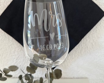 Weinglas Mr und Mrs, Geschenk zur Hochzeit, Name, Hochzeitsdatum, Personalisiertes Glas, Individuell
