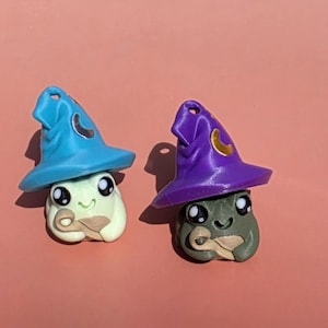 Frog with wizards hat Fidget Clicker Keychain