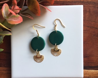 Frances Fan green short dangle drop earrings | Art Deco inspired | simple basic modern | polymer clay earrings | minimalist | fan frill