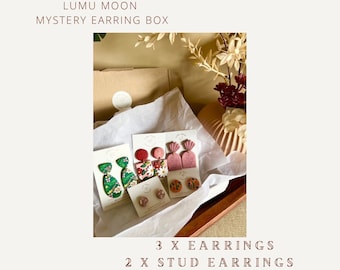 Boîte de boucles d'oreilles mystères, boucle d'oreille en pâte polymère, porte-bonheur, sac mystère, cadeaux pour elle, sac à main, surprise, boîte mystère, boucles d'oreilles florales, fait main