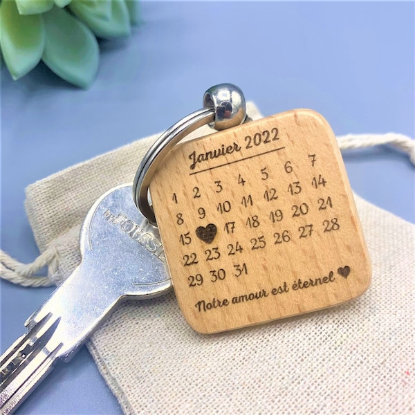 Calendrier Porte clé Personnalisé en bois, Saint Valentin, Fête des mères , Cadeau couple pour elle et lui, Pendentif, Date rencontre, Noël