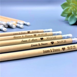 Crayons personnalisés en bois gravé, cadeau pour invités, mariage, fête, anniversaire, personnalisable image 1