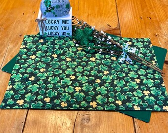 Fabric Placemat, Quilted, St. Patrick’s Day, Green and Gold Glitter Shamrock, Reversible Placemat, Holiday Gifts, Home Decor