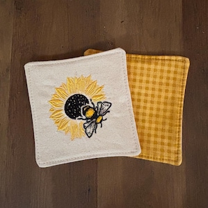 Sunflower Bee Fabric Coasters: Embroidered Farmhouse Decor (Set of 2)