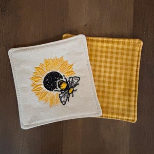 Embroidered Sunflower Bee Fabric Coasters: Farmhouse Decor (Set of 2)