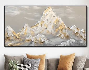 Weißer verschneiter Berg auf Leinwand, Blattgold strukturierte Malerei, abstrakte Landschaftsmalerei, Wabi-Sabi Wandkunst, Minimalismus
