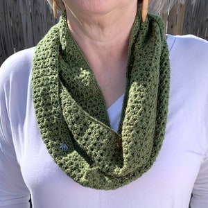 Green Infinity Scarf