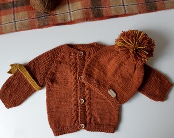 baby cardigan, handknitted baby jacket, 0-3 months baby sweater, ready to ship, baby winter hat, wool, campera para bebé, tejido bebé