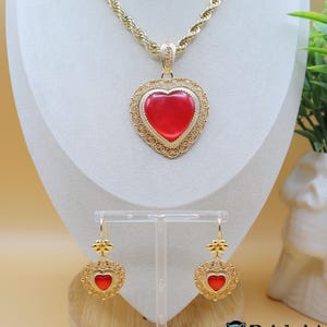 Mexican Filigree Necklace and earrings. Sacred heart necklace and earrings, set of filigree, Filigrana Oaxaca, Gold Plated filigree.