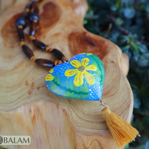 Alebrije hearts, Alebrije wooden necklace, Hand painted heart, alebrije de Corazón, Wood Art, heart necklace, Alebrije necklaces.