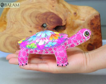 Cute tortoise, Tortuga alebrije, Tortoise Alebrije from Oaxaca, animal alebrije, Copal wood sculpture, Wood Art, Alebrije art