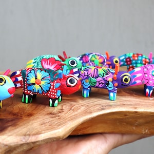 Alebrije from Oaxaca, alebrije, Copal wood sculpture, Wood Art, Alebrije art, Axolotl alebrije, Ajolote, Salamander, Cute axolotl alebrije