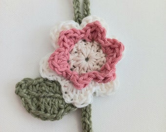 Door Hanger: Crochet Door Decoration  / Wall Hanging / Knitted Decoration  / Handmade / Flower Wall Art / Vintage  Decor / Boho / Nursery