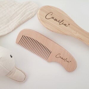 BROSSE A CHEVEUX BEBE EN BOIS : Mélanie création broderie personnalisée