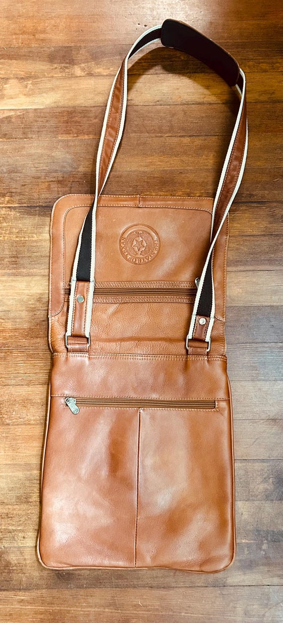 Piel Leather Shoulder Bag View 3