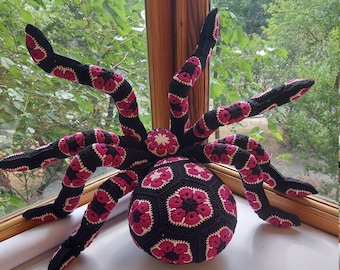 Crochet Spider: African Flower Tarantula Amigurumi