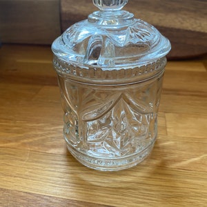 Pretty VINTAGE pressed glass conserve jar / jam Pot / lidded pot