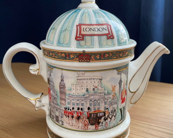 SADLER London Heritage Collection Vintage Teapot, Horse Guards 4661