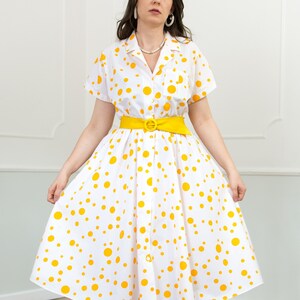 Dotted dress vintage 60s pinup white yellow padded shoulders polka dots XL