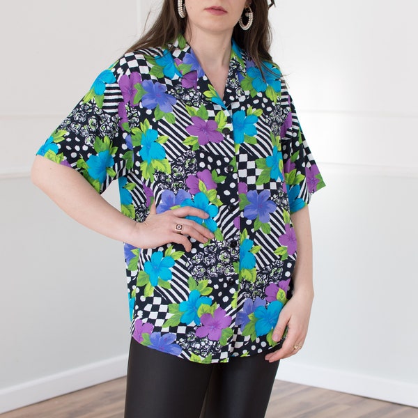 Printed vintage shirt multi colour 90s short sleeved floral geometric blouse XL/XXL