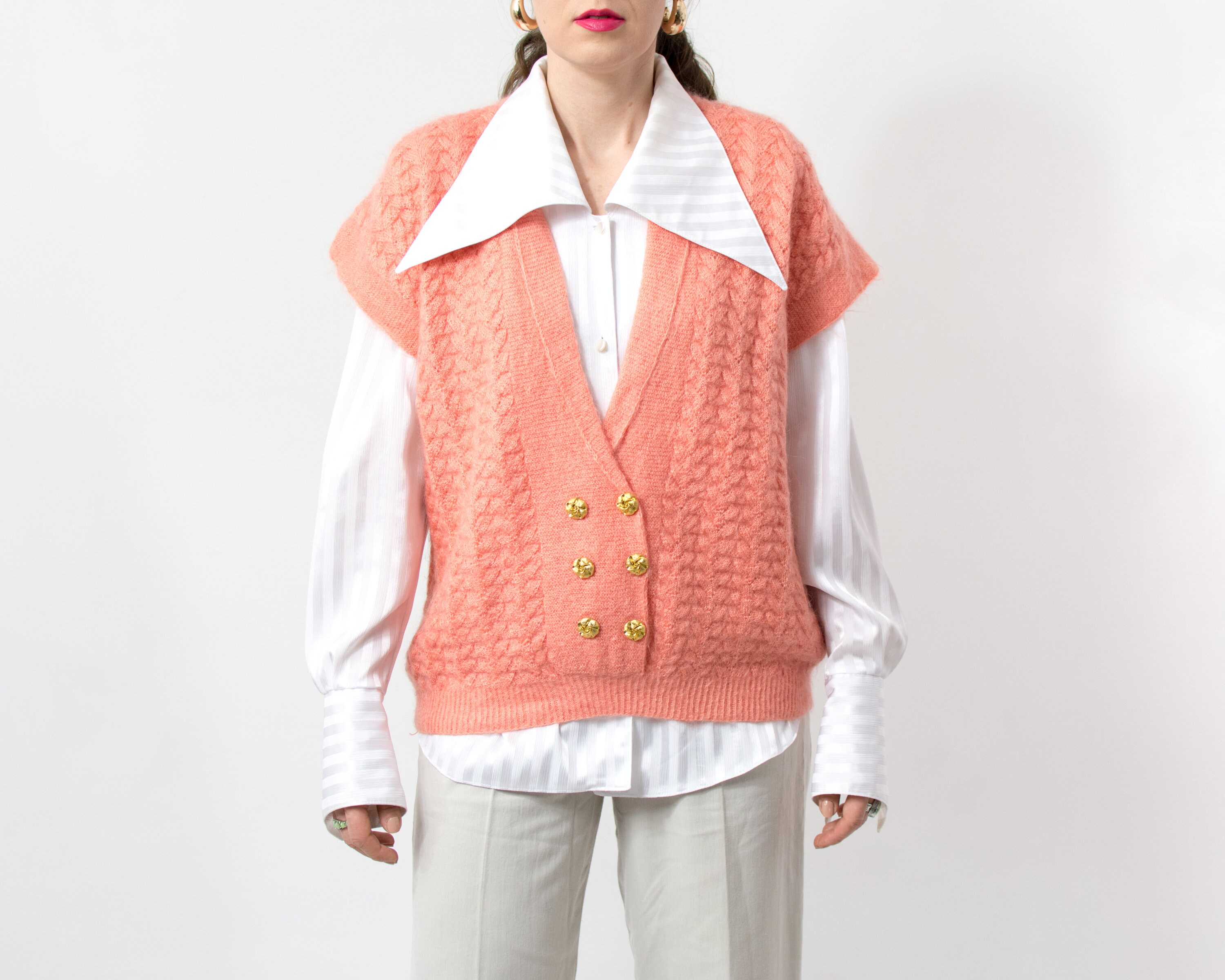 Pull poilu gilet vintage rose saumon pull boutons dorés rétro