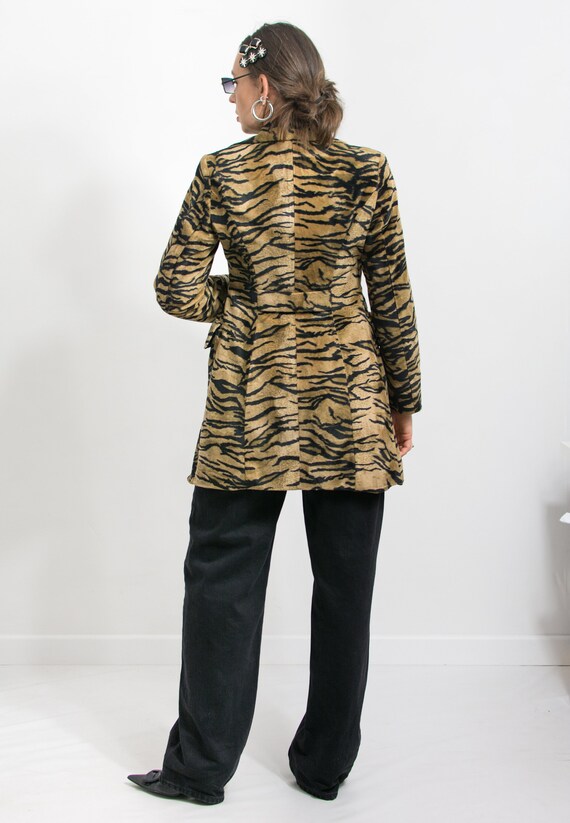 Tiger faux fur jacket Vintage 90's coat animal pa… - image 7