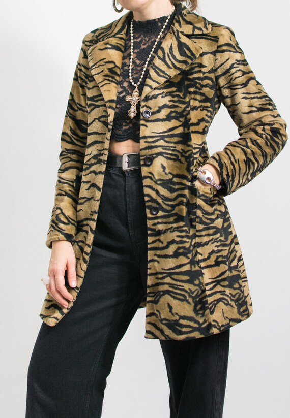 Tiger faux fur jacket Vintage 90's coat animal pa… - image 6