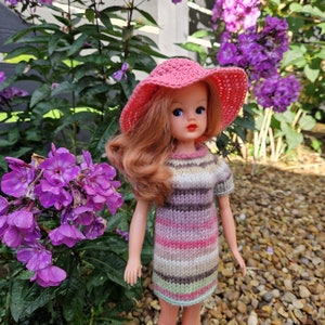 Doll Knitting Pattern for 11-12 inch Fashion Dolls Retro Mini-dress